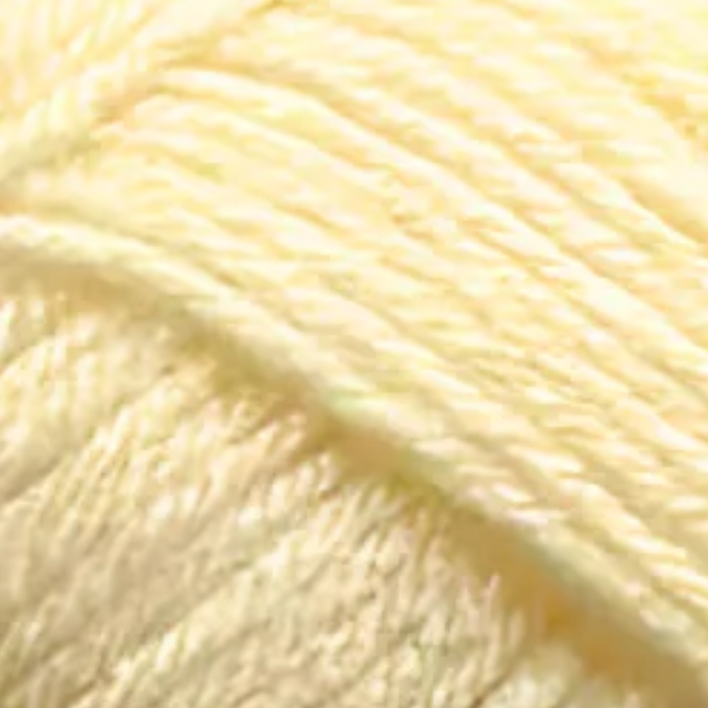 Paquete de 5 madejas de 100 gramos Bebito